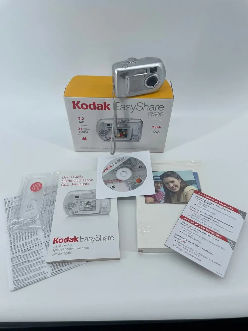 Kodak Easy Share CX7300 Digital Camera 3.2 MO 3X Zoom 1.6” Display TESTED